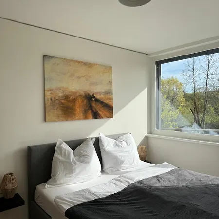 Reside In The Golden Wave * Graz